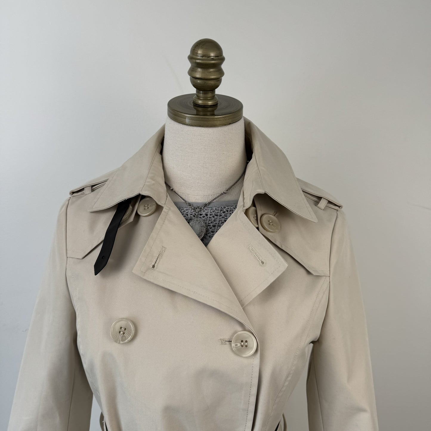 Danier Beige Leather Trim Trench Coat – view 7
