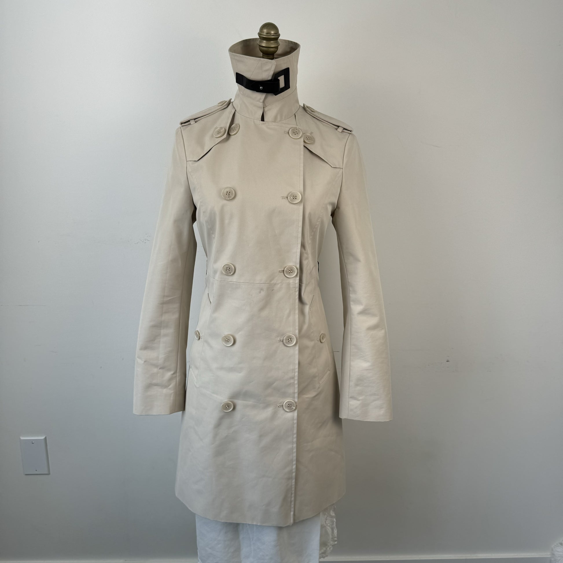 Danier Beige Leather Trim Trench Coat – view 10