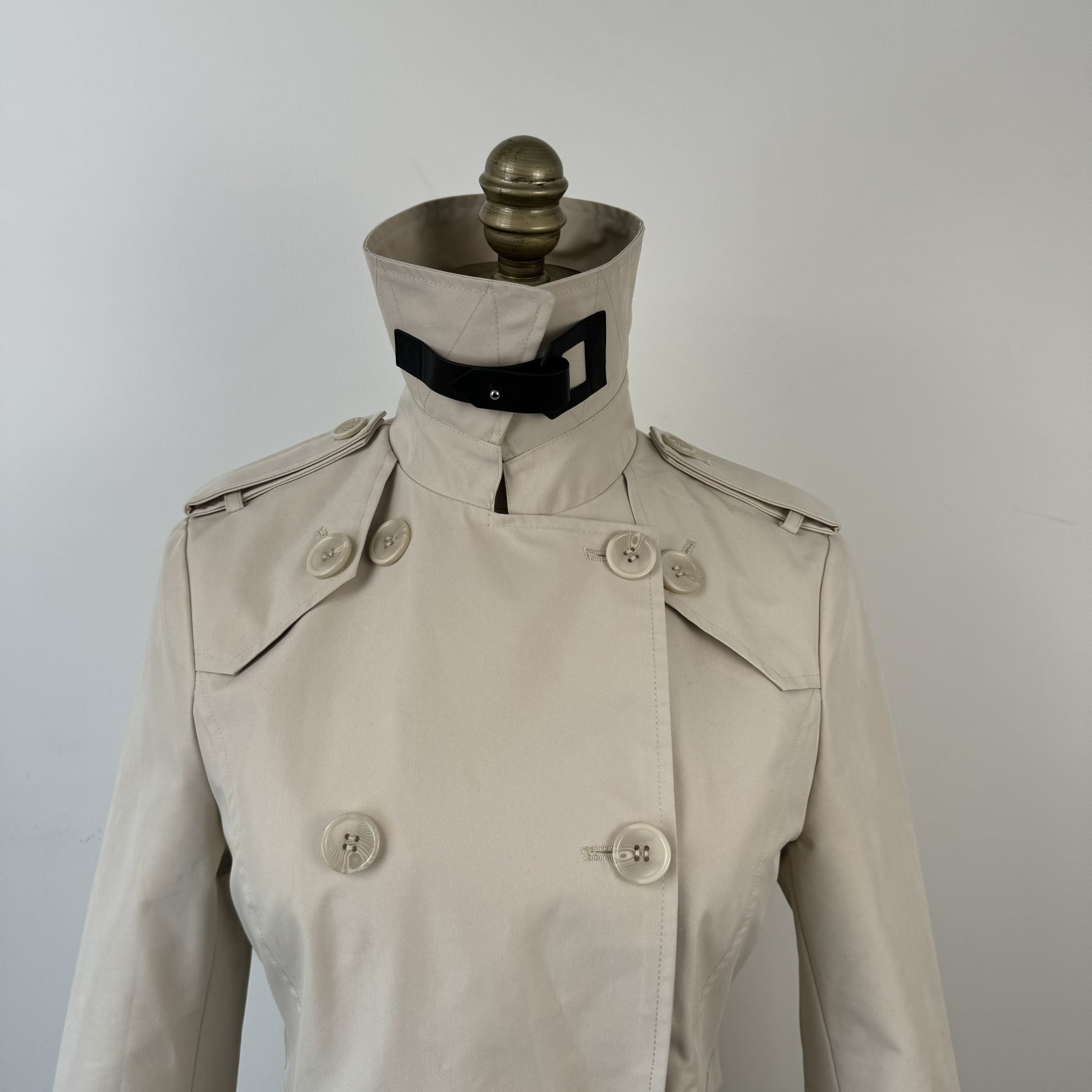 Danier Beige Leather Trim Trench Coat – view 11