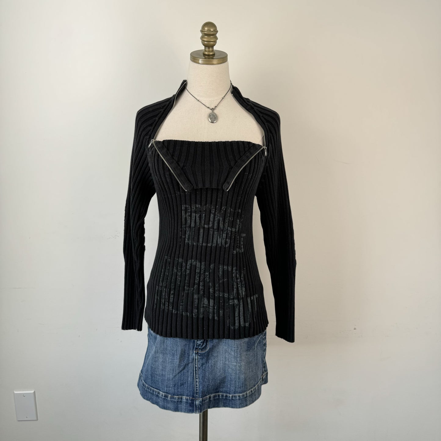Y2K Black Grunge Turtleneck Sweater – view 2