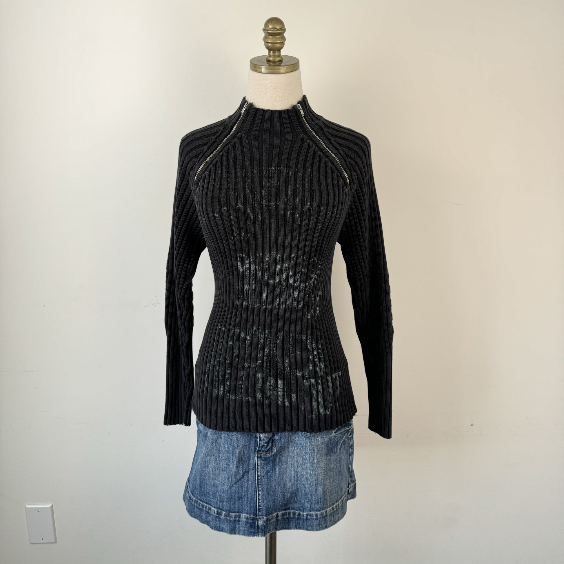 Y2K Black Grunge Turtleneck Sweater – view 4