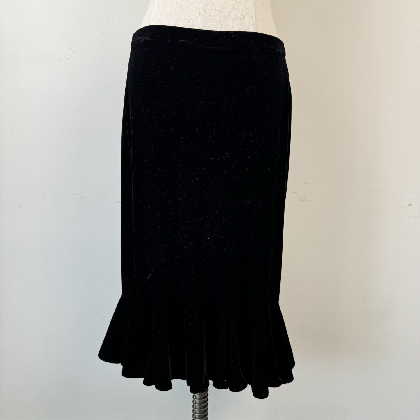 Black Velvet Ruffle Hem Midi Skirt – view 4