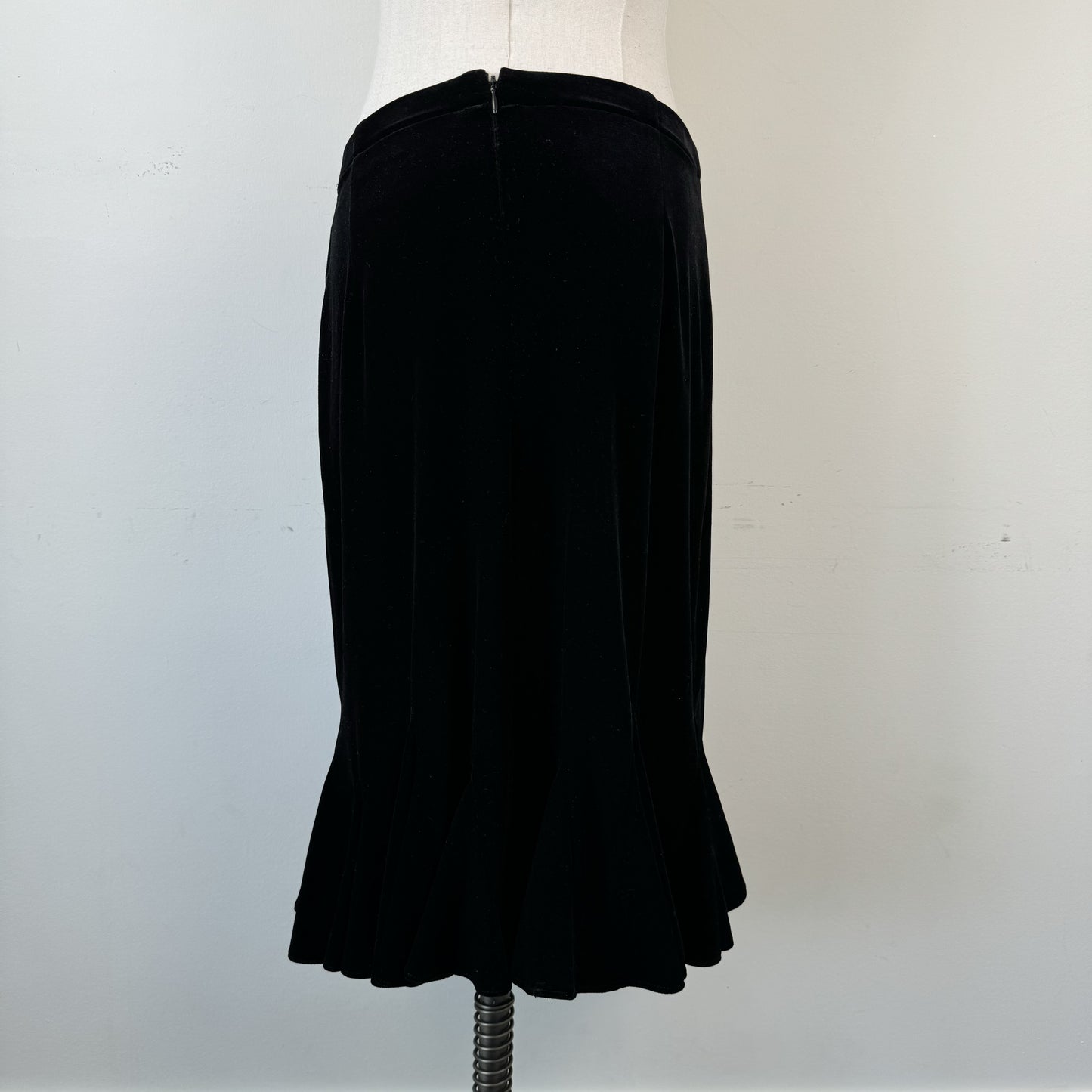 Black Velvet Ruffle Hem Midi Skirt – view 7
