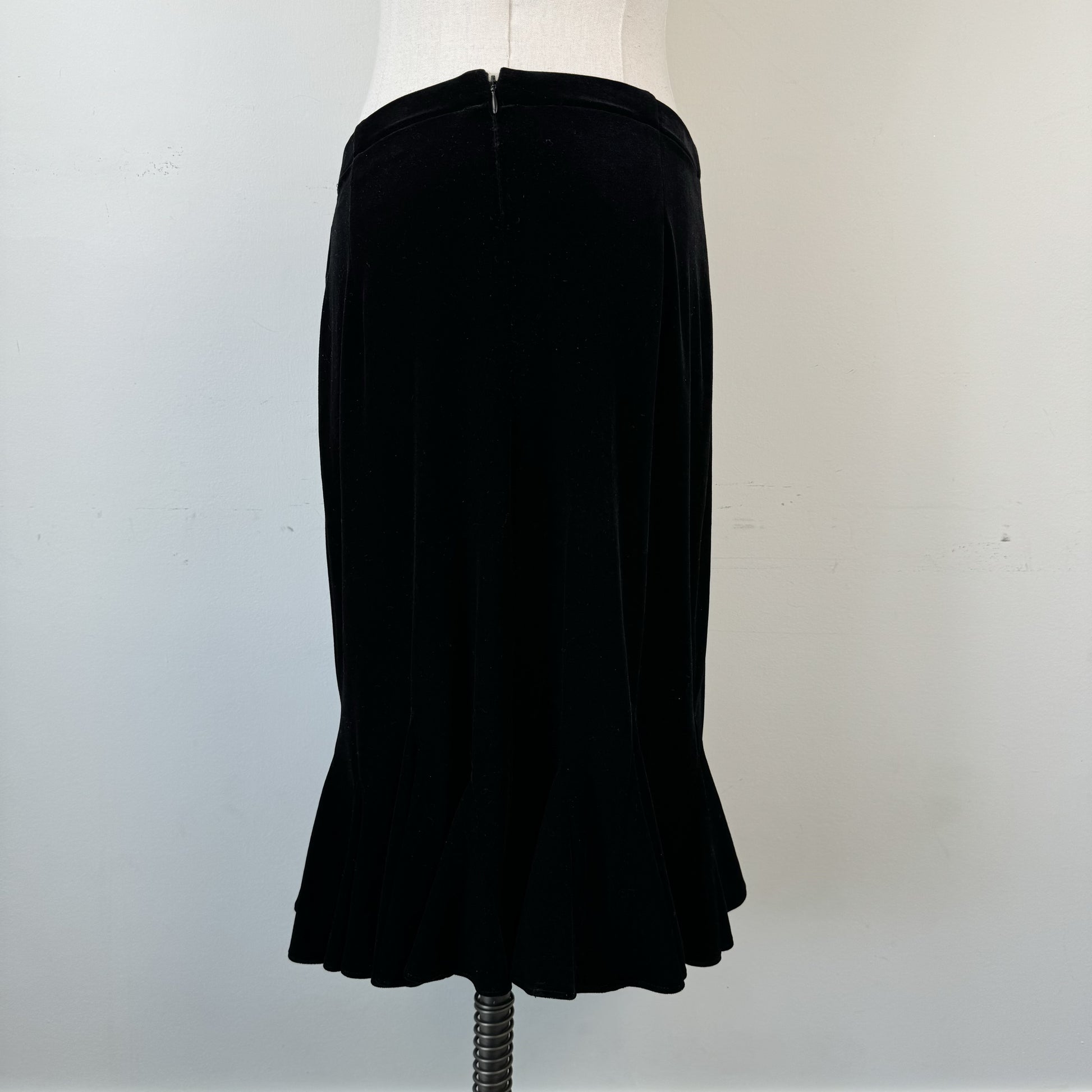 Black Velvet Ruffle Hem Midi Skirt – view 7