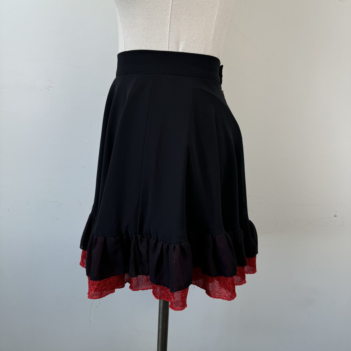Black & Red Ruffle Trim Mini Skirt – view 3