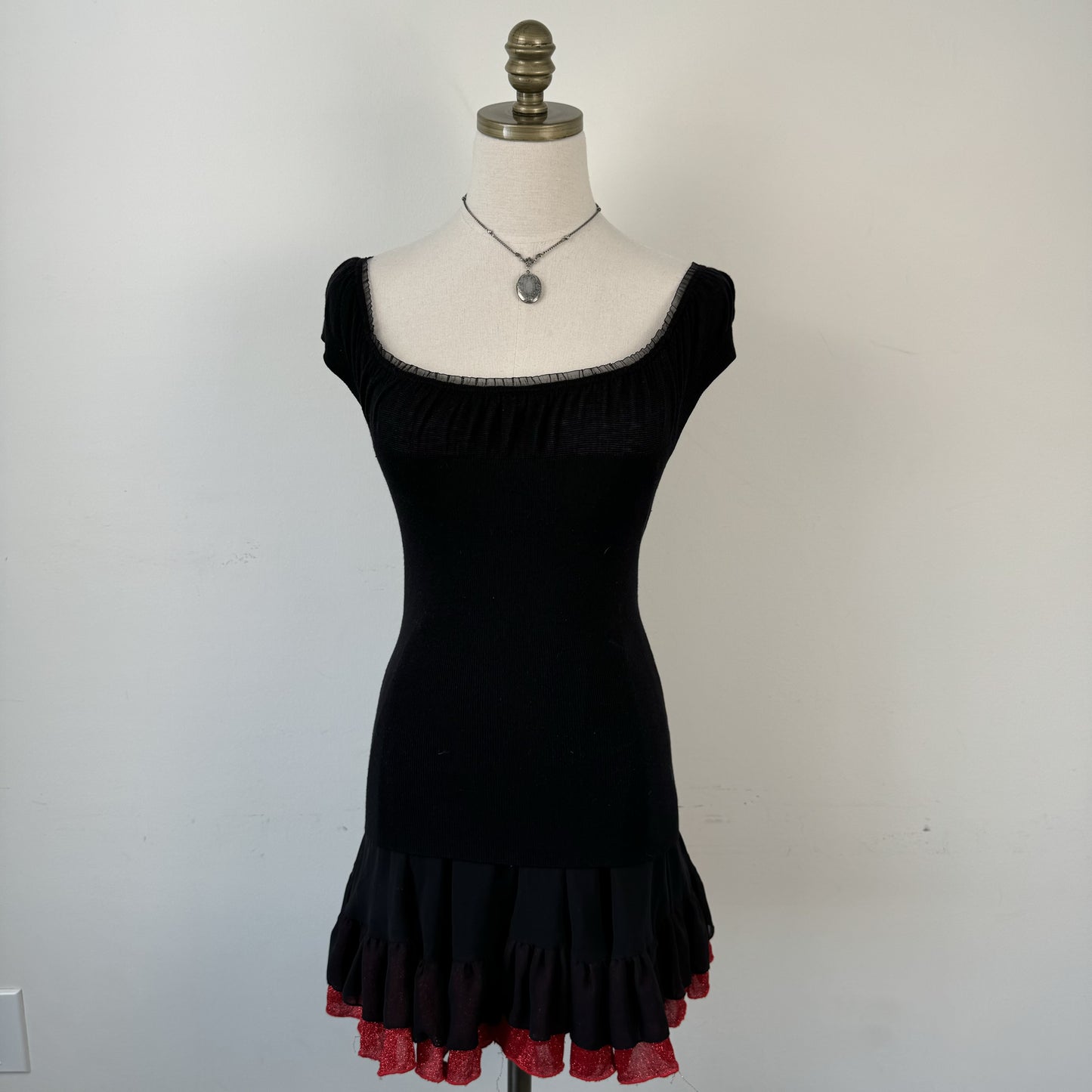 Black Mesh Trim Sweetheart Knit Top – view 2