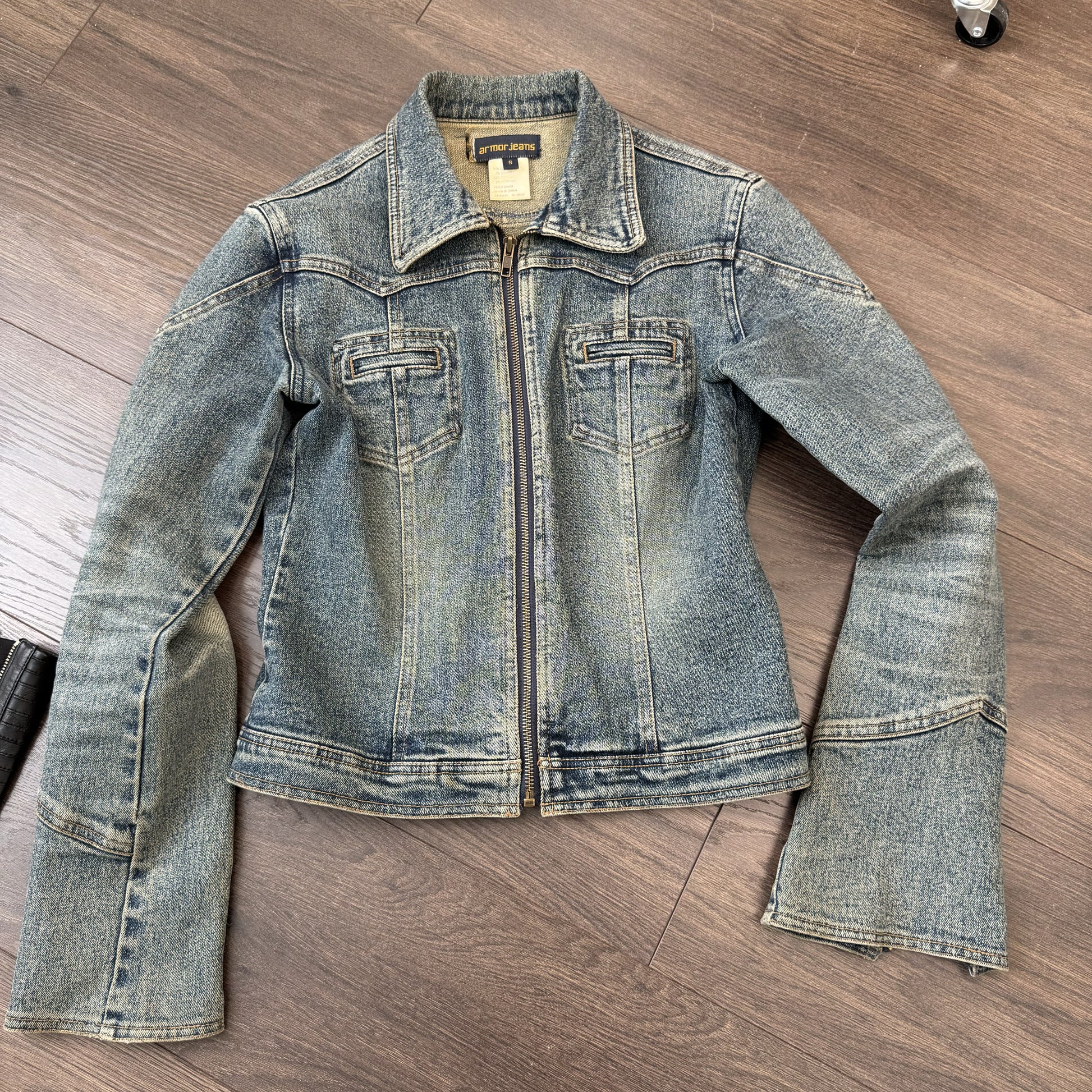 Y2K Faded Denim Jacket – view 10