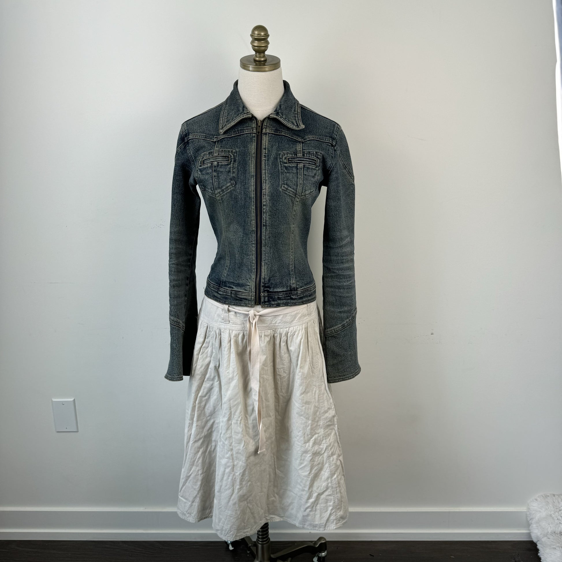 Y2K Faded Denim Jacket – view 9