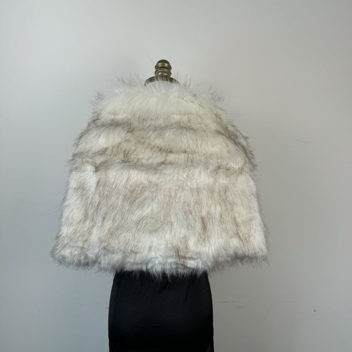 White Faux Fur Shawl with Clasp – view 7