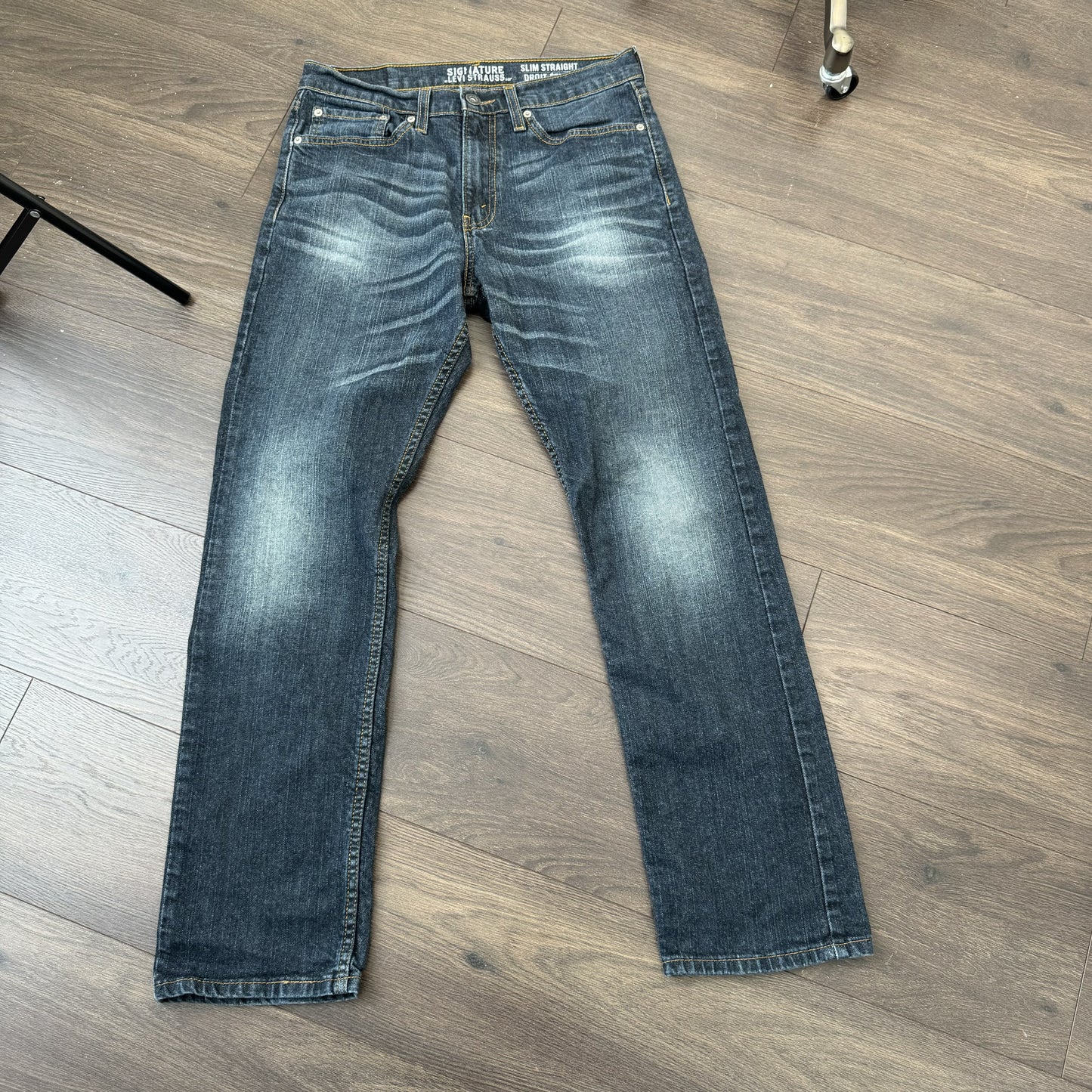 Levi's Faded Low Rise Straight Cut Jeans – view 6