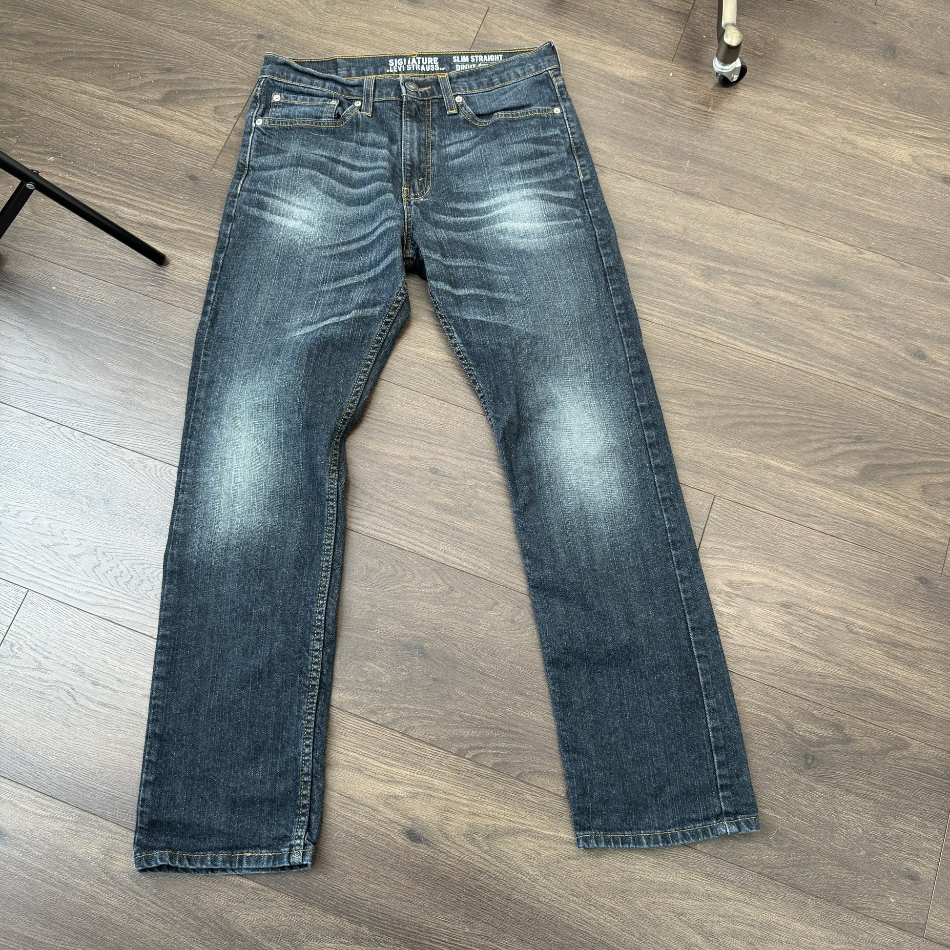Levi's Faded Low Rise Straight Cut Jeans – view 6