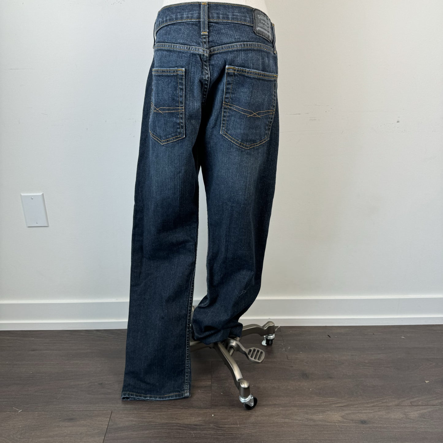 Levi's Faded Low Rise Straight Cut Jeans – view 3