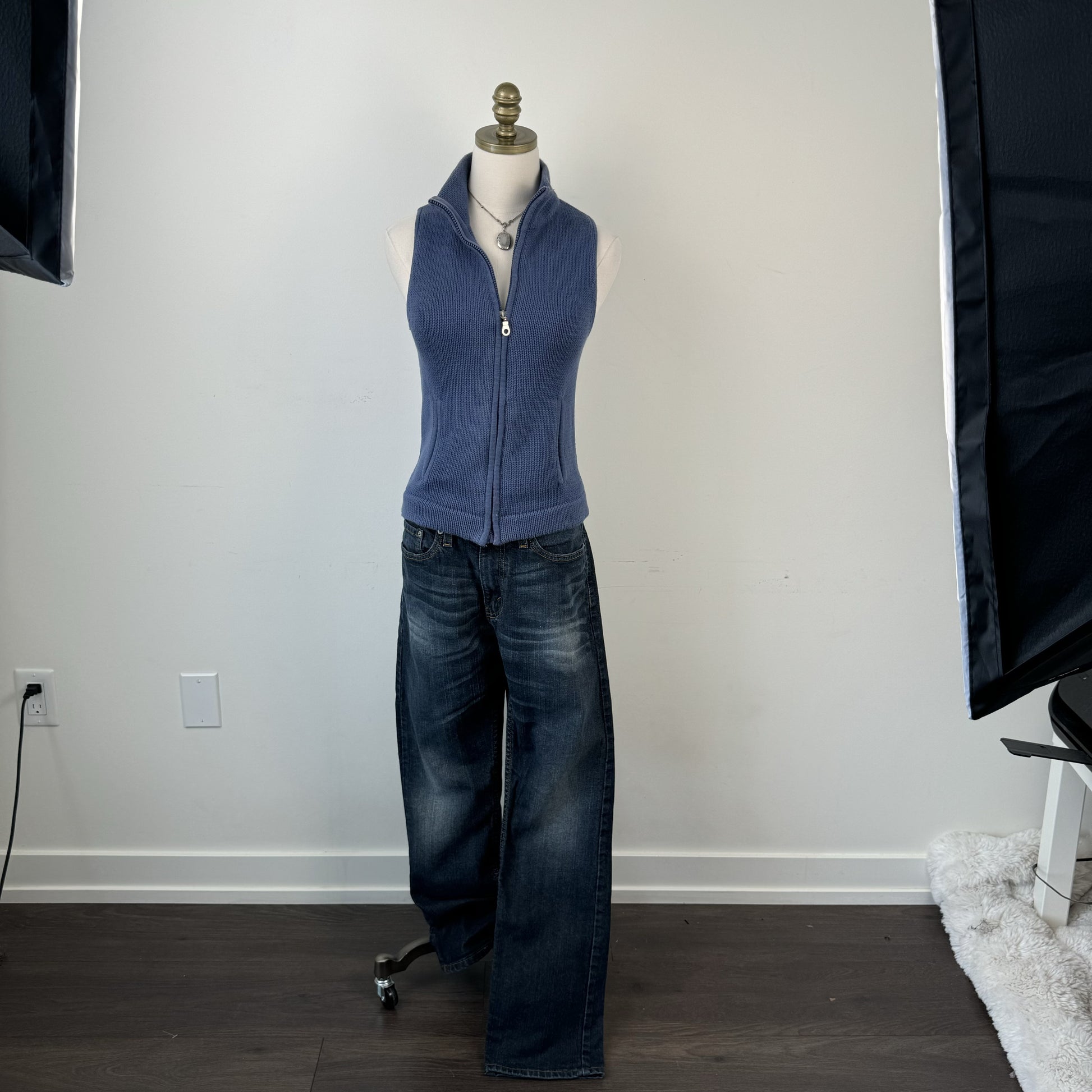 Blue Fitted Zip Up Knit Vest – view 3