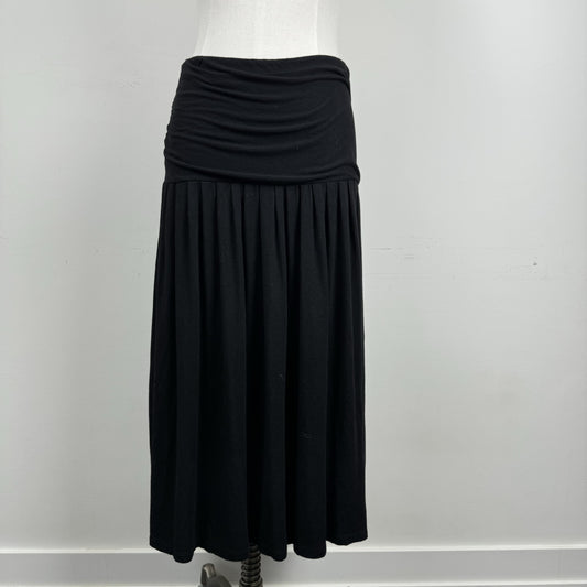 Black Drop Waist Pleated Midi Skirt – view 1