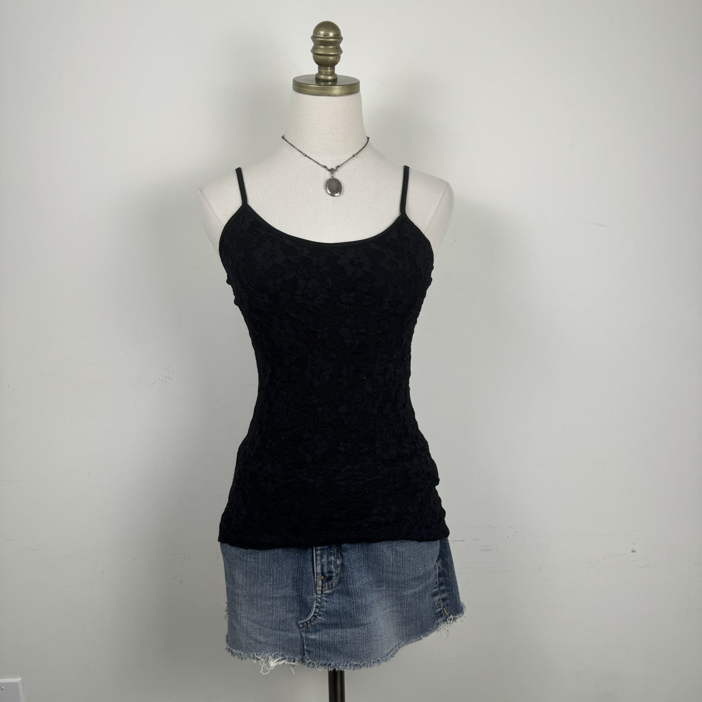 Vintage Black Lace Fitted Cami – view 3