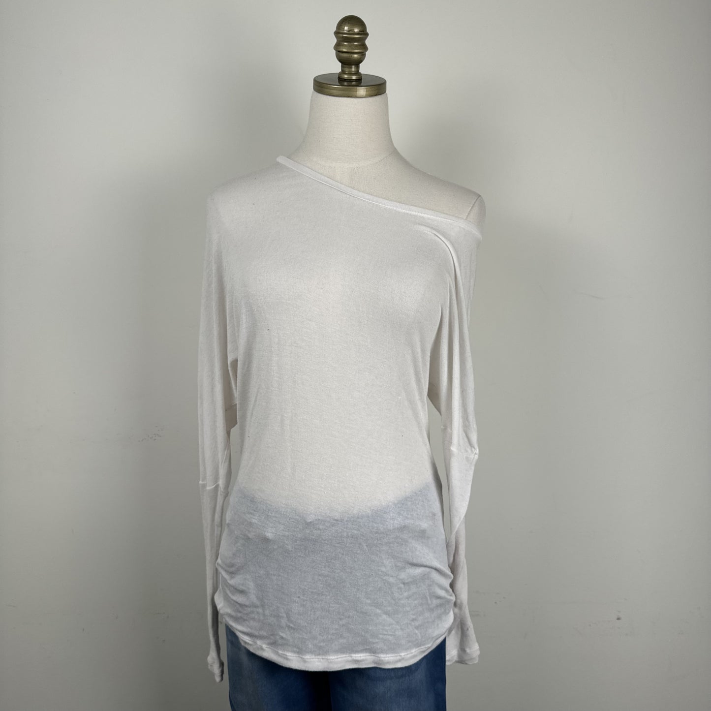 Guess Cream Off Shoulder Soft Knit Top – view 1