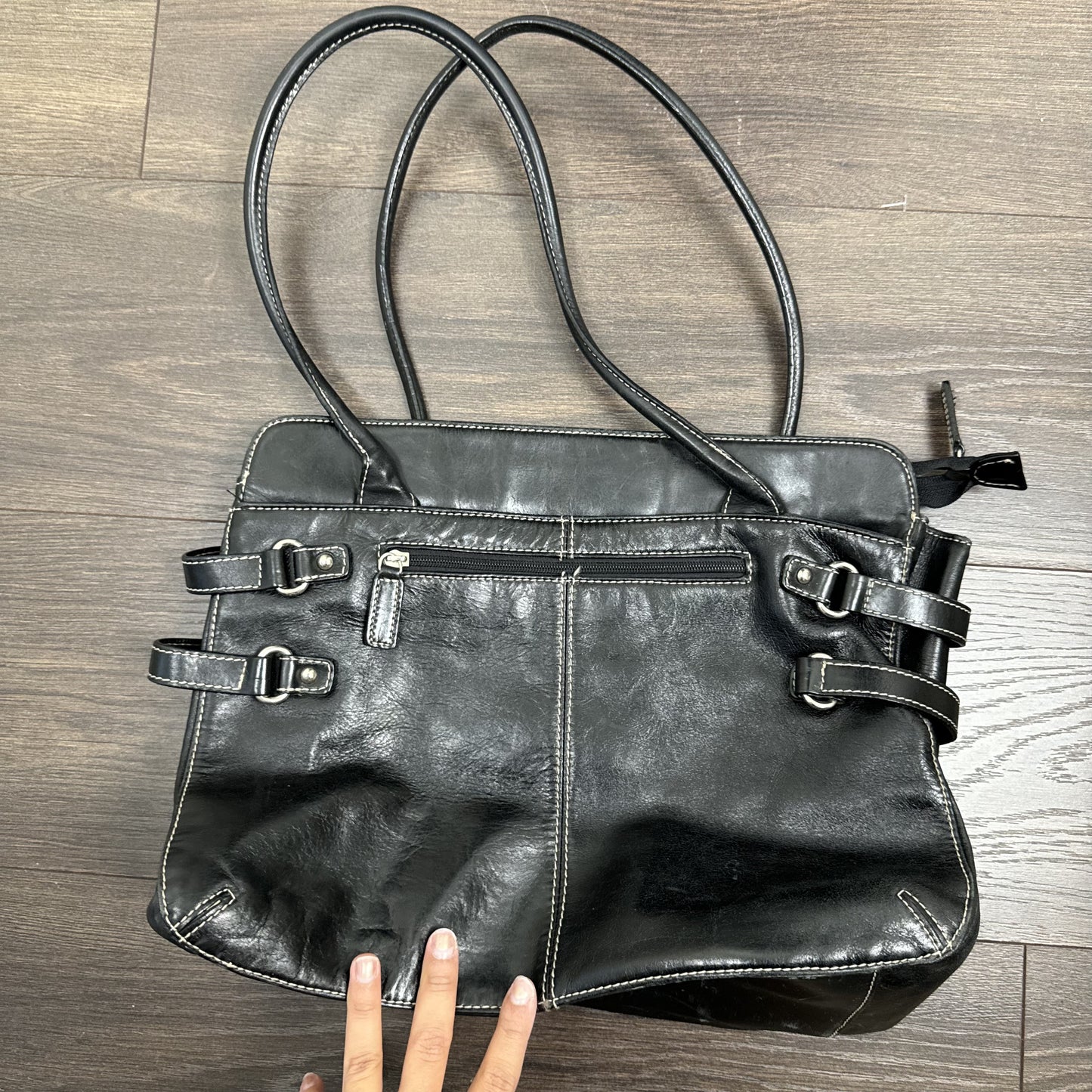 Danier Black Genuine Leather Shoulder Bag – view 11