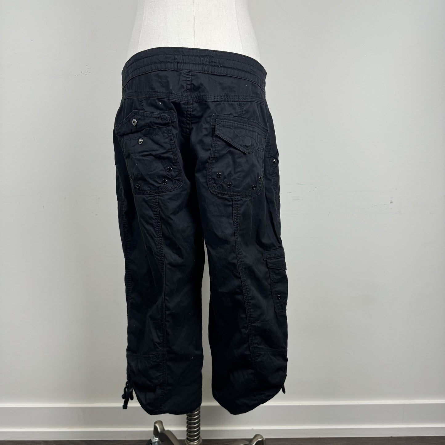 Black Cargo Eyelet Capris – view 4