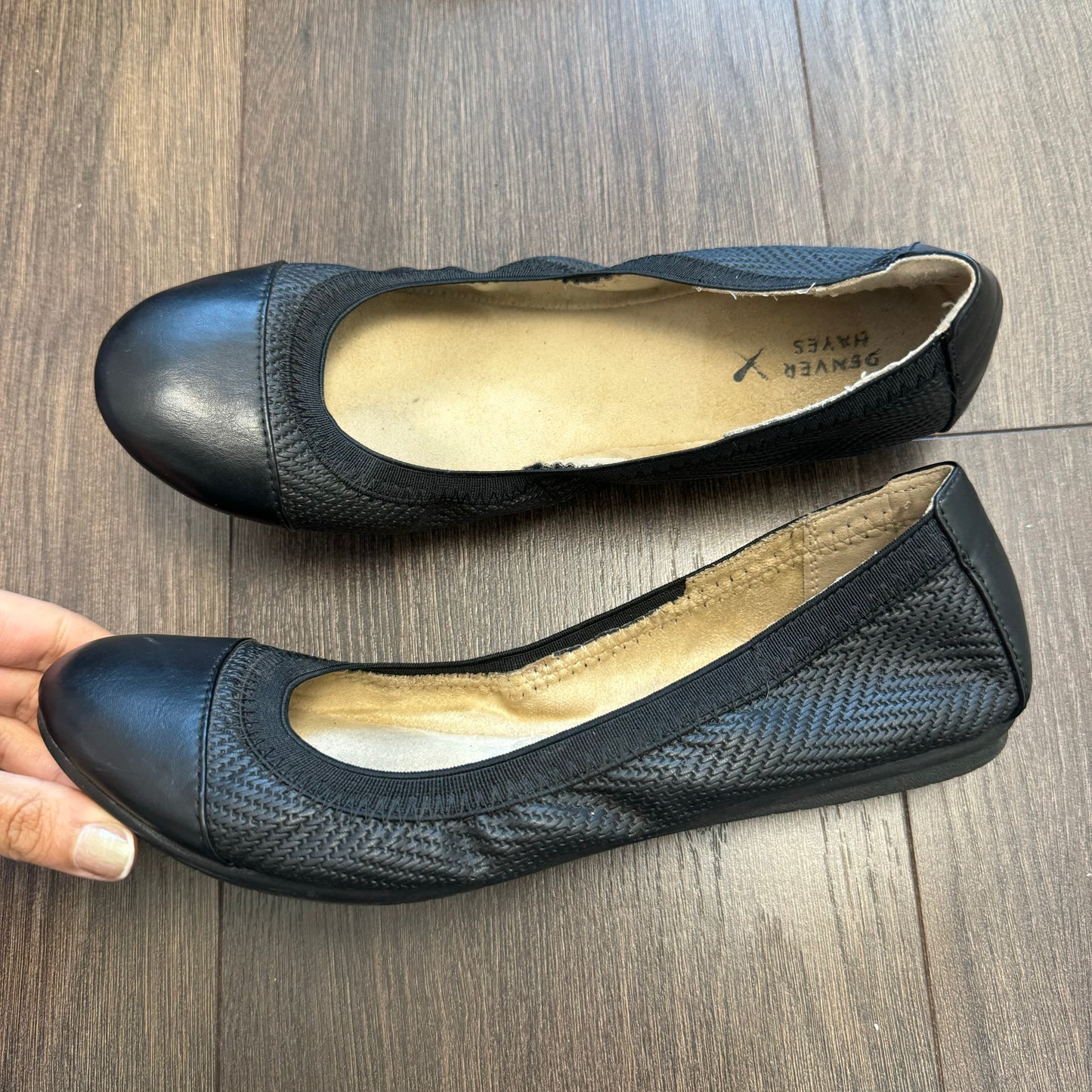 Black Leather Ballet Flats (US W 7.5)