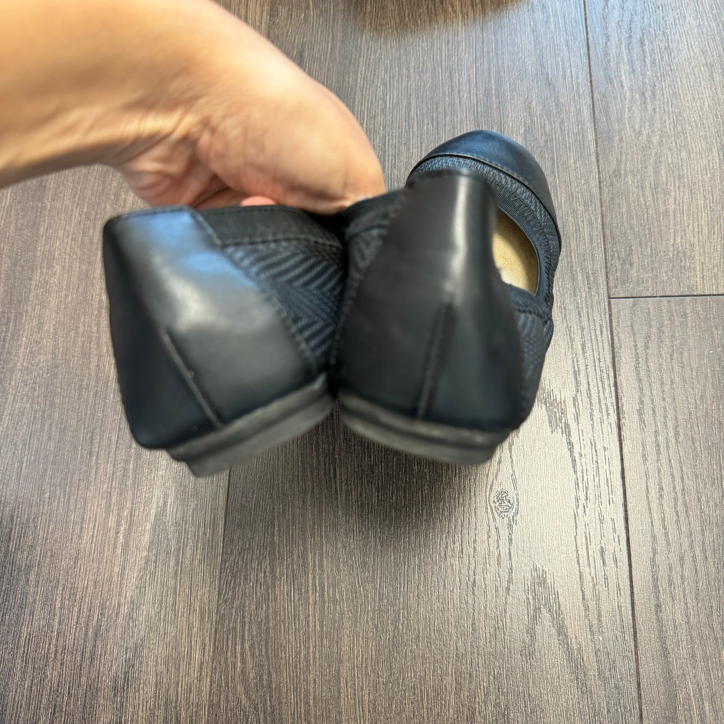 Black Leather Ballet Flats (US W 7.5)