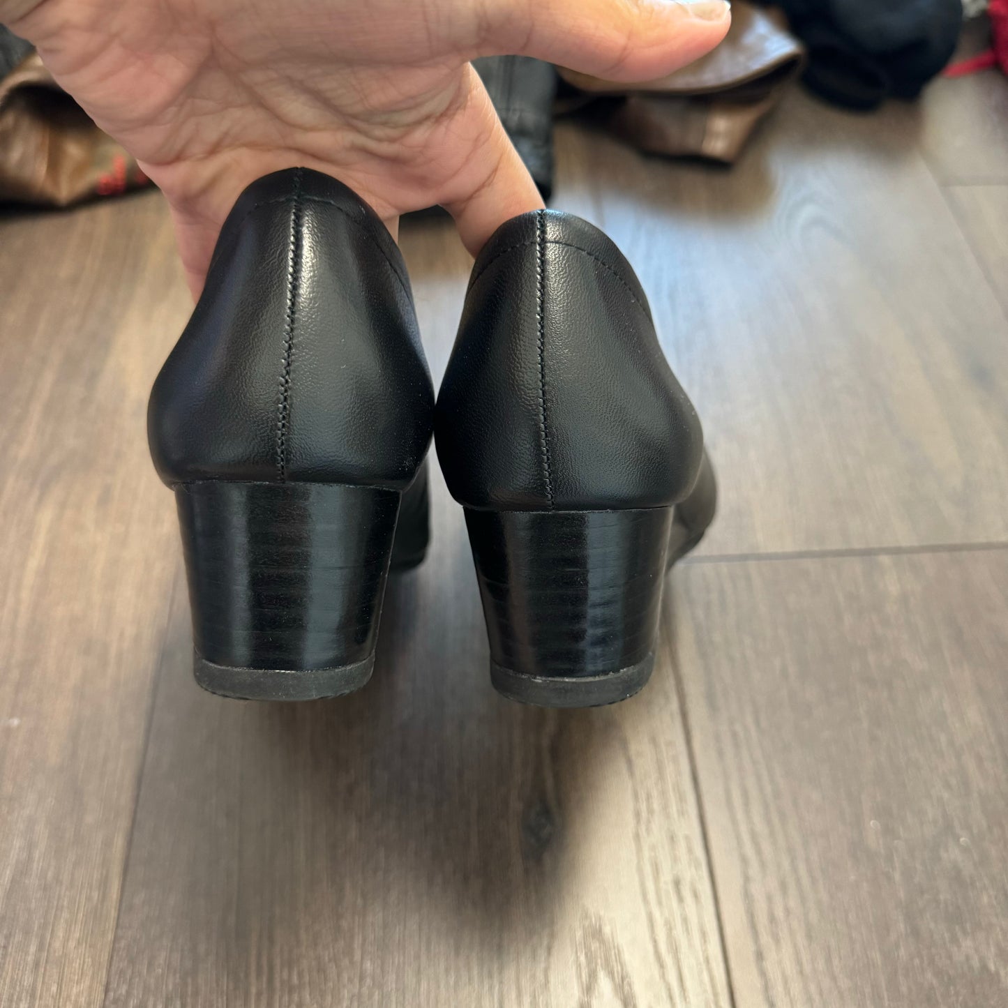 Hush Puppies Black Ballet Wedge Heels with Bow Detail (US W7-7.5)