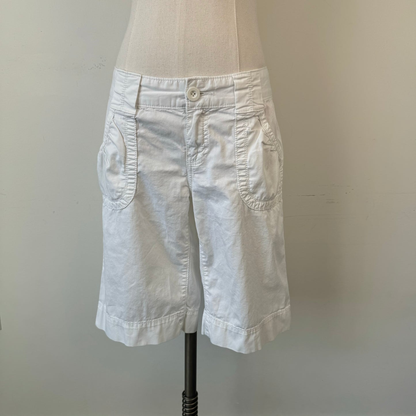 Calvin Klein White Low Rise Cargo Capri Shorts