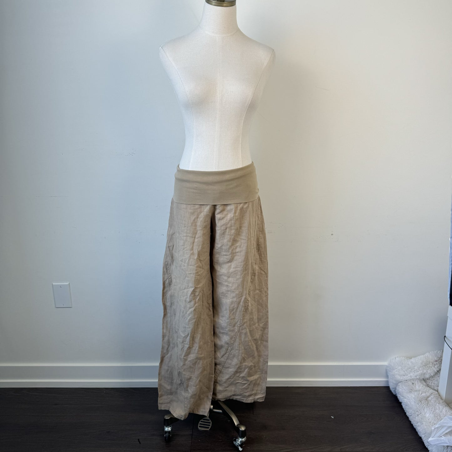 Vintage Yogi Natural Linen Low Rise Flared Trousers – view 2