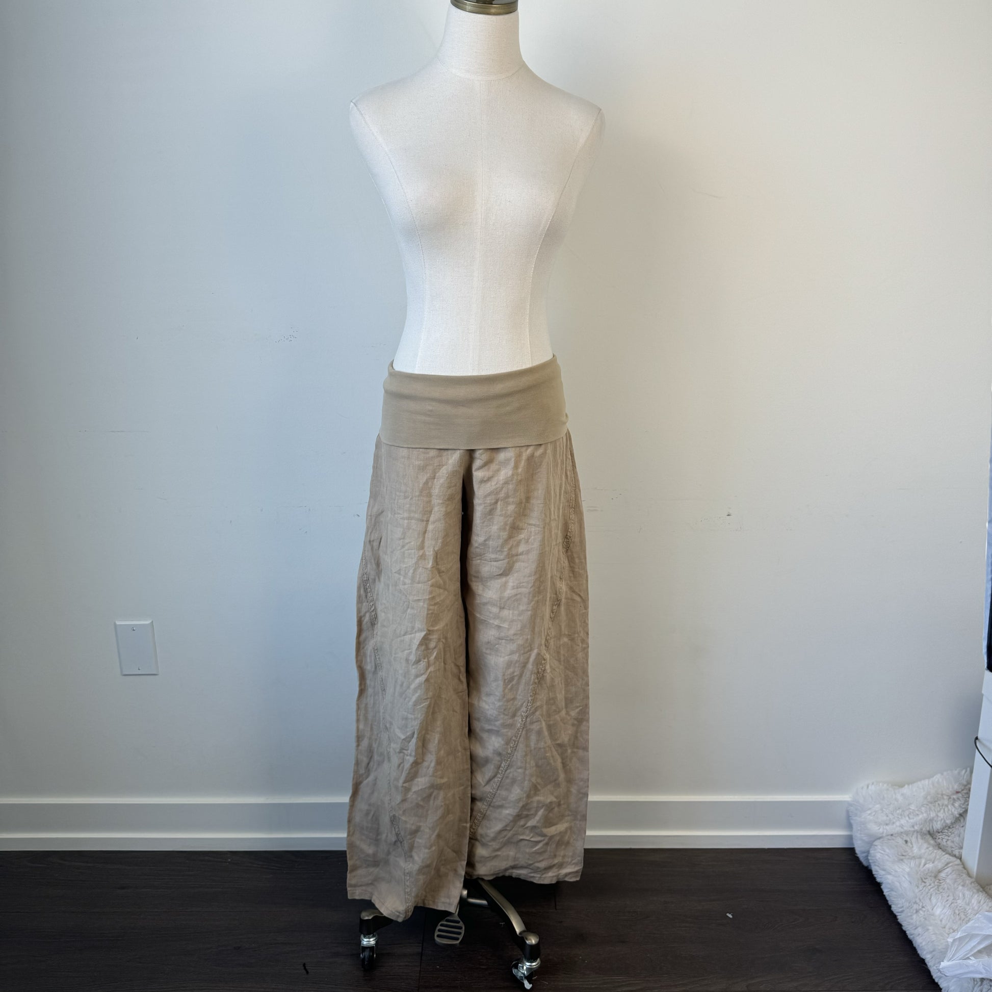 Vintage Yogi Natural Linen Low Rise Flared Trousers – view 2