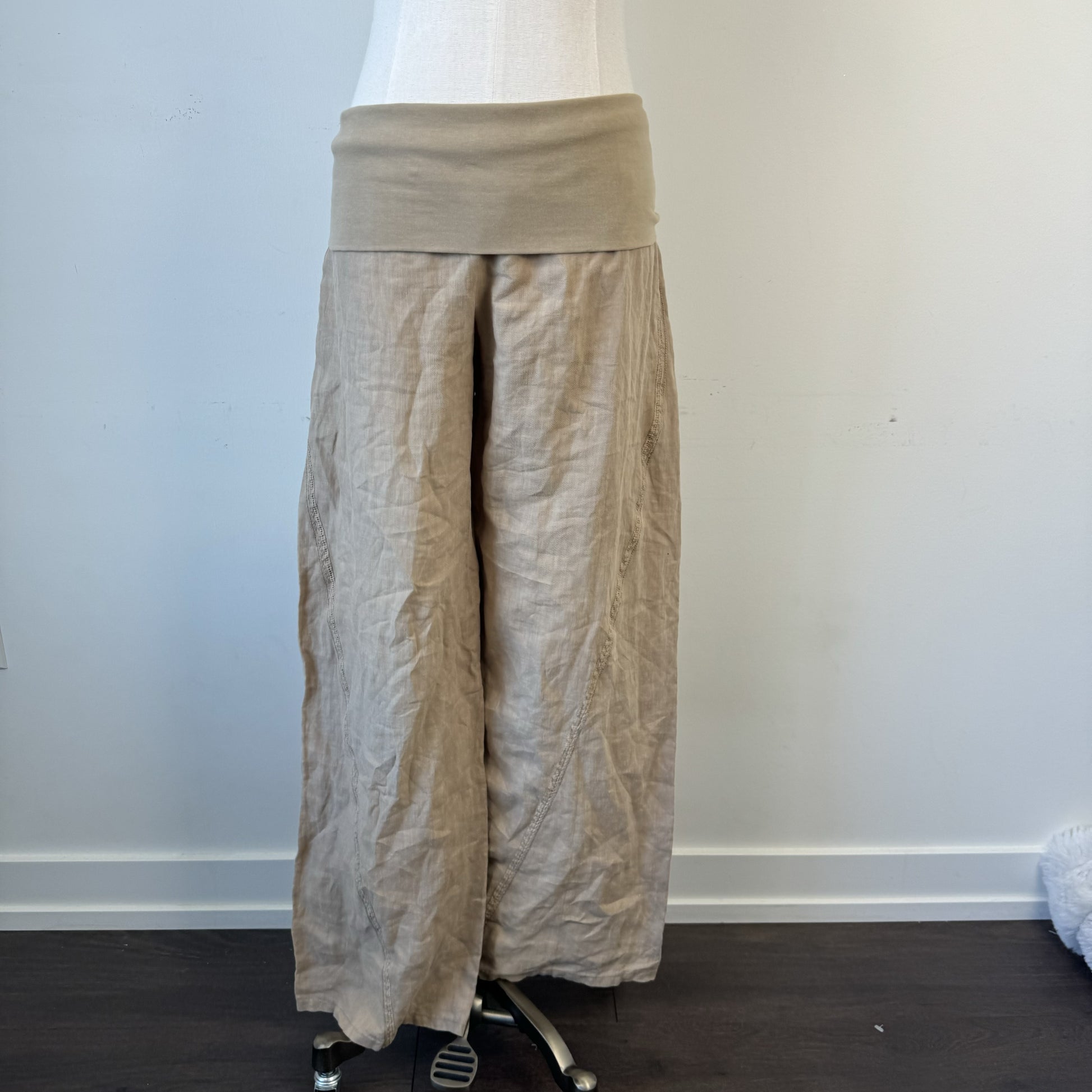 Vintage Yogi Natural Linen Low Rise Flared Trousers – view 5