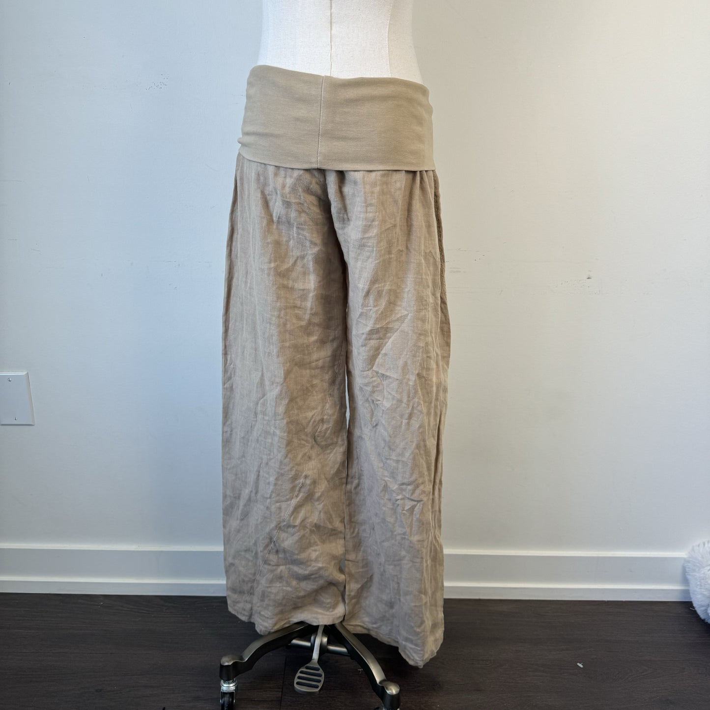 Vintage Yogi Natural Linen Low Rise Flared Trousers – view 6