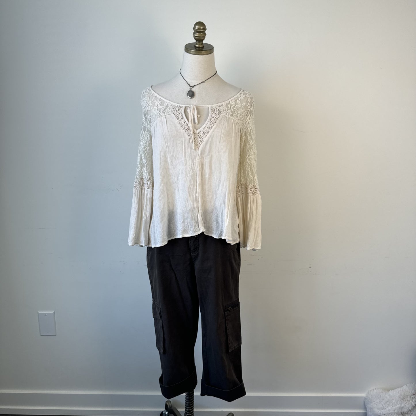American Eagle Cream Lace Off Shoulder Bell Sleeve Boho Blouse – view 9