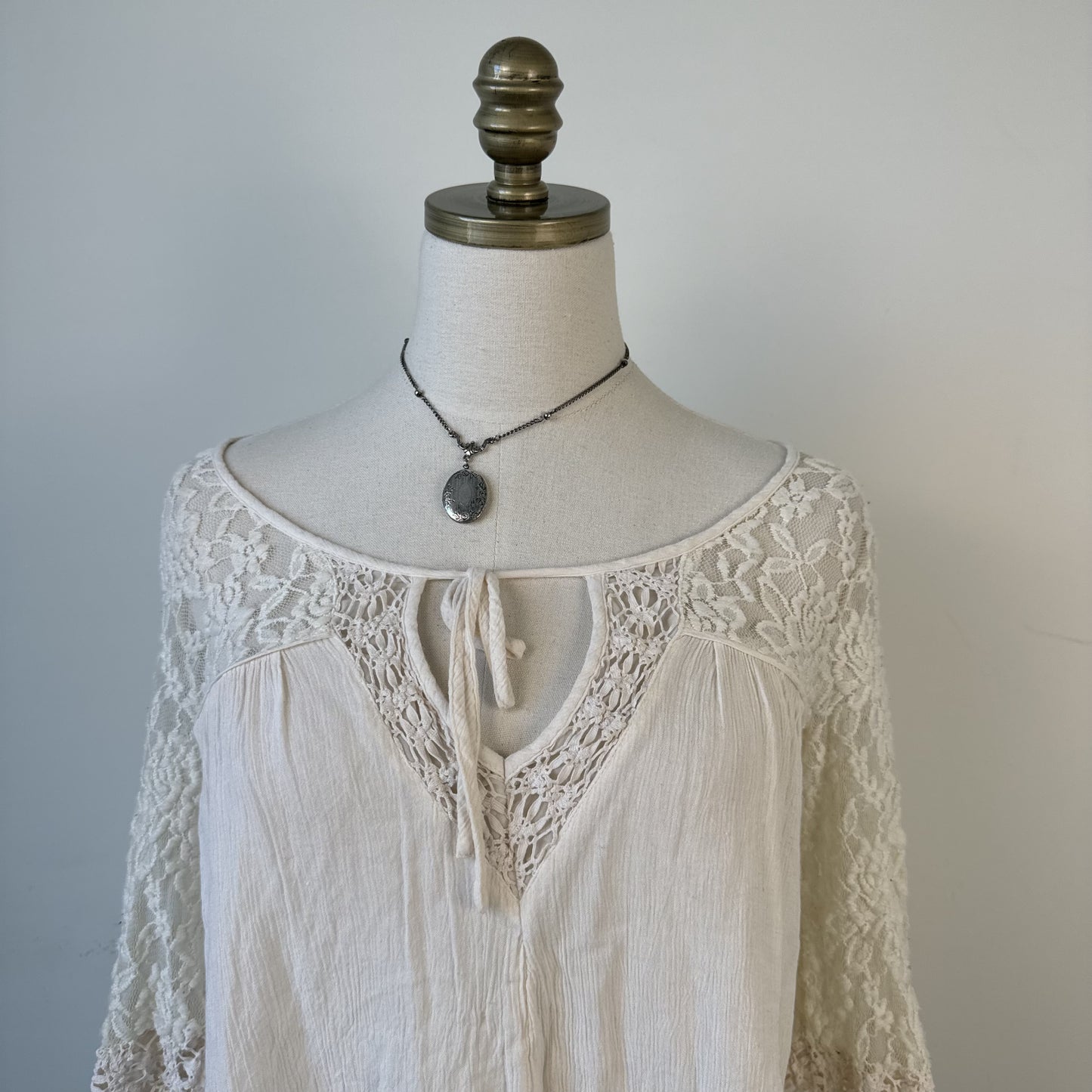 American Eagle Cream Lace Off Shoulder Bell Sleeve Boho Blouse – view 6