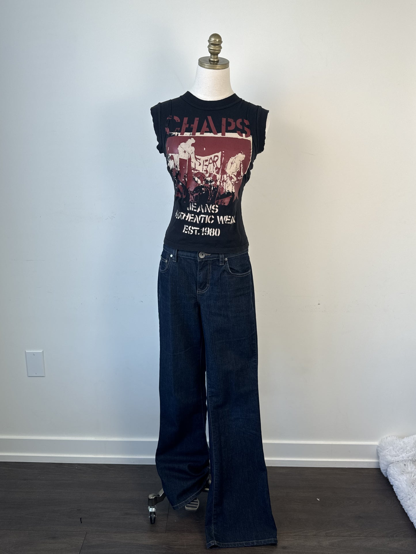 Vintage Chaps Jeans Sleeveless High Neck Graphic Tee – view 6