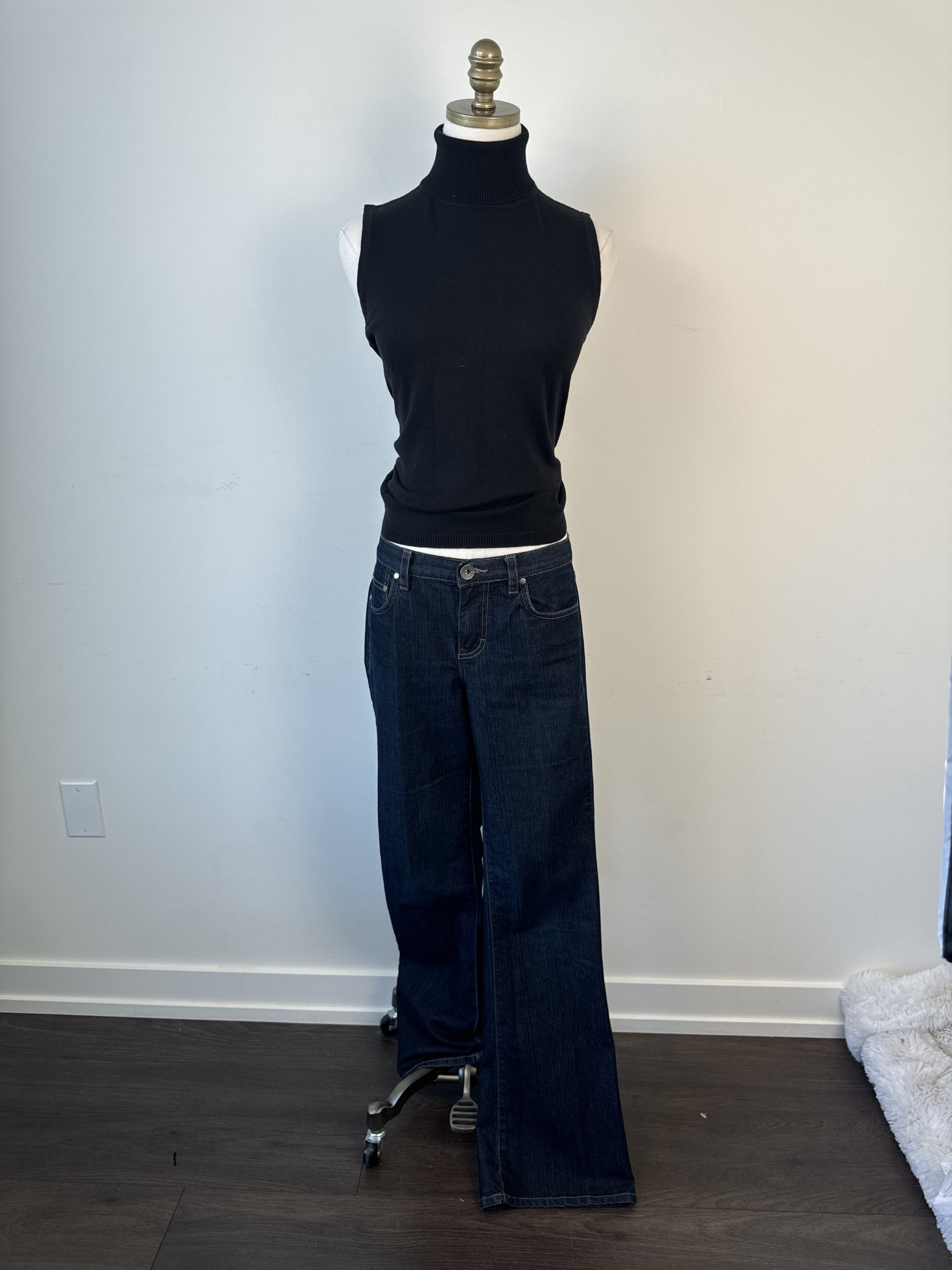 Black Sleeveless Knit Turtleneck Top – view 2