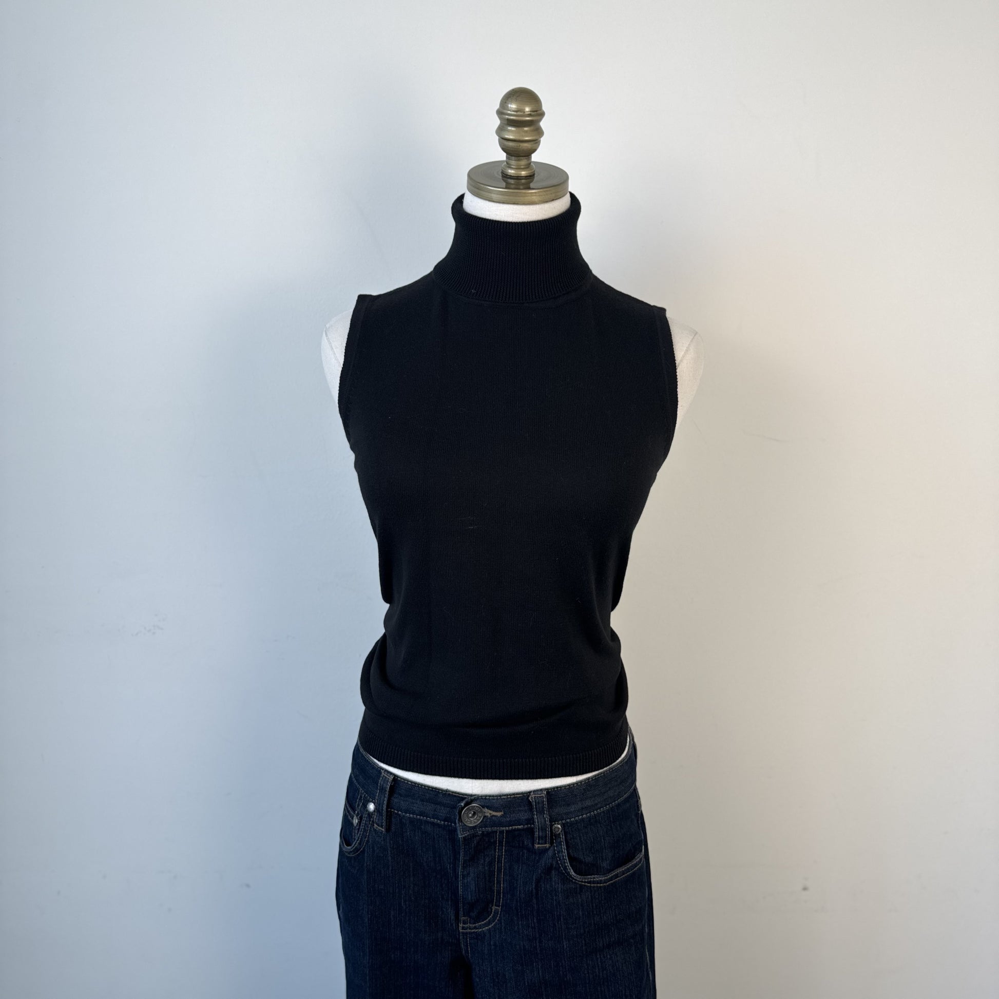 Black Sleeveless Knit Turtleneck Top – view 4