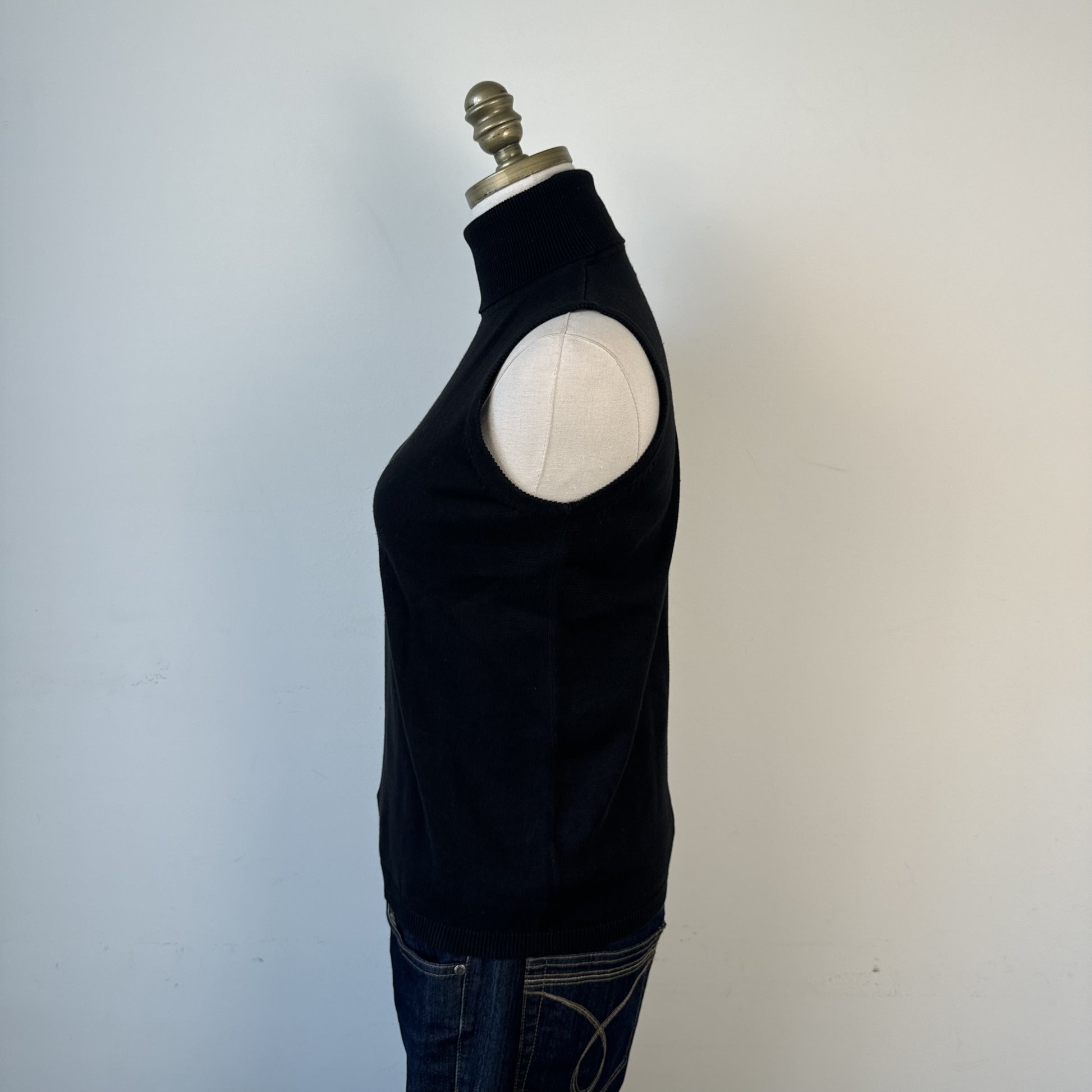 Black Sleeveless Knit Turtleneck Top – view 7