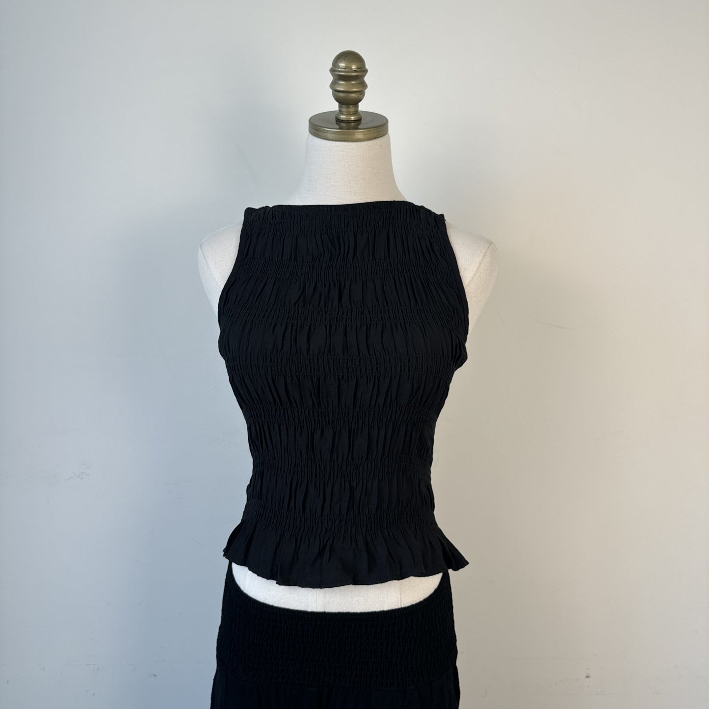 Black Ruched Fitted Boat Neck Sleeveless Top