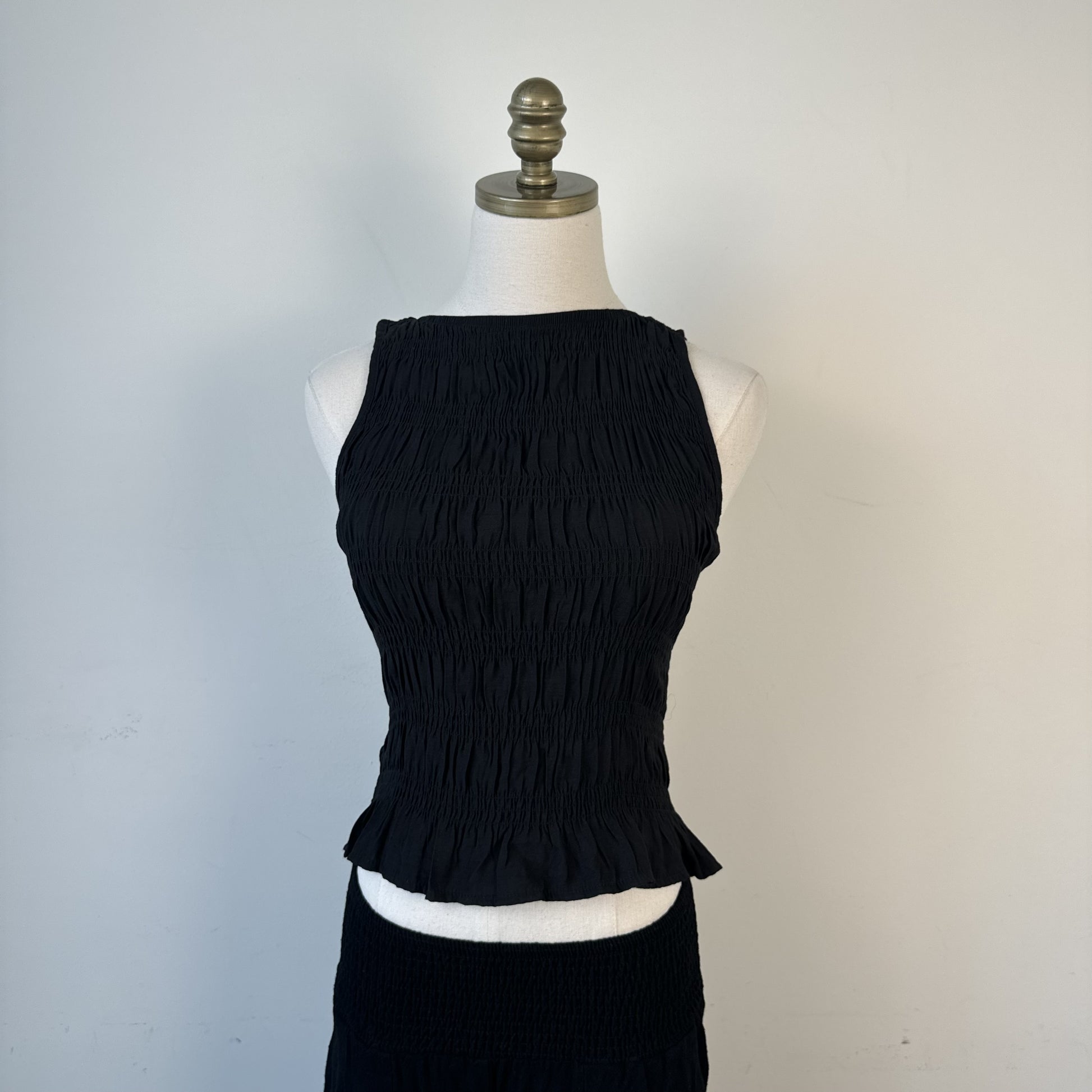 Black Ruched Fitted Boat Neck Sleeveless Top