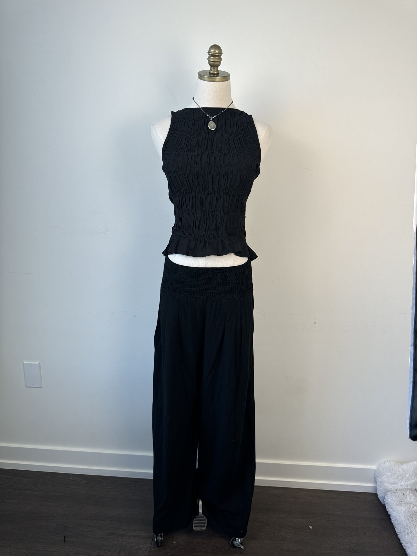 Black Ruched Fitted Boat Neck Sleeveless Top – view 3