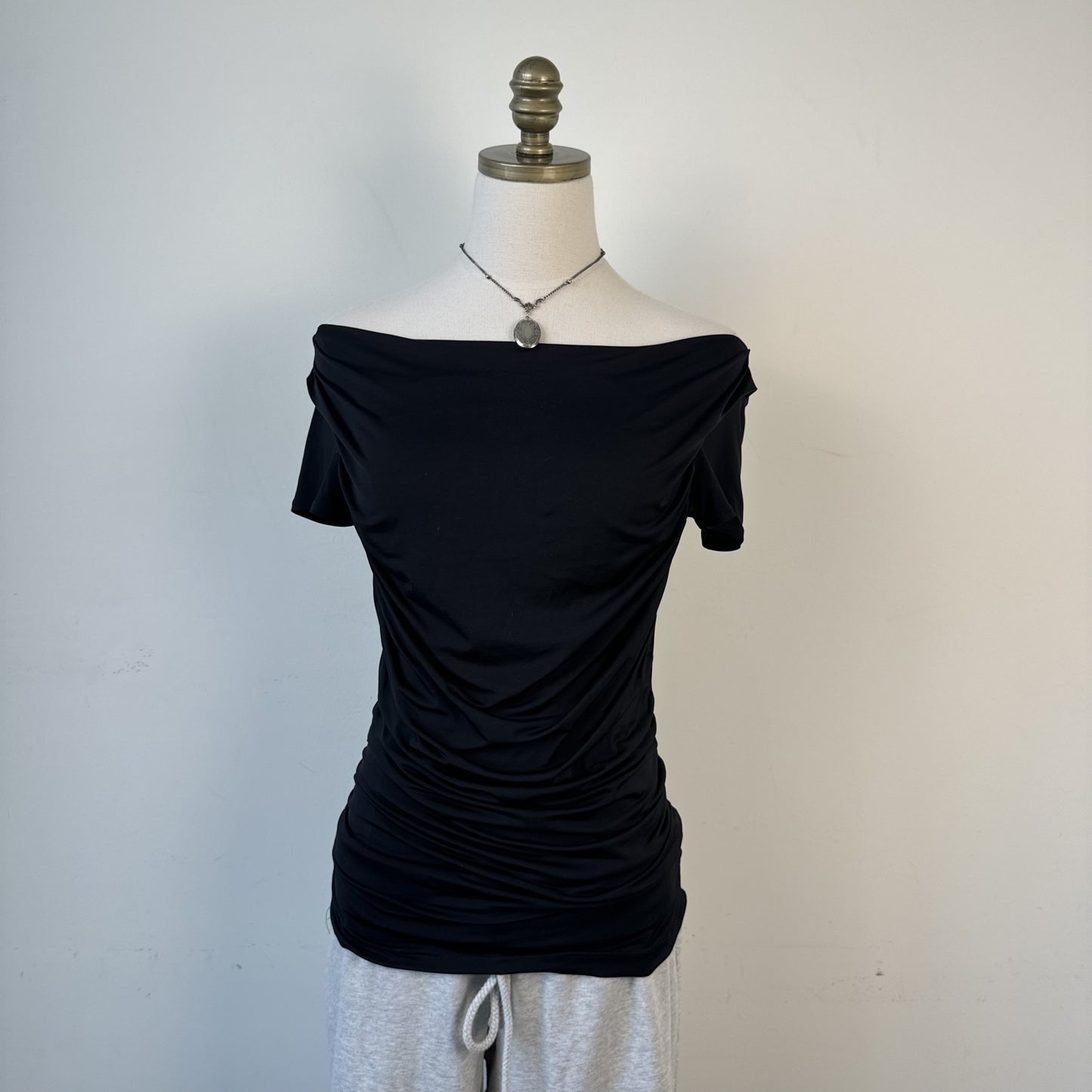 90s Black Ruched Off Shoulder Fitted Top – view 3