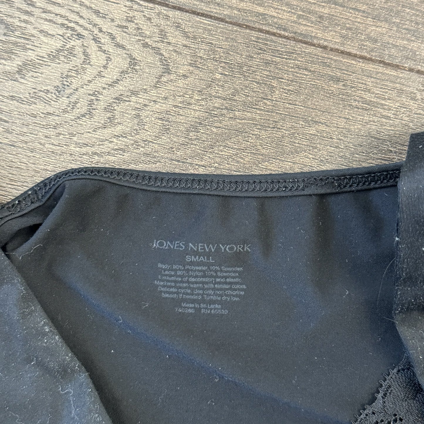 Jones New York Black Lace Trim Fitted Tank Top – view 7