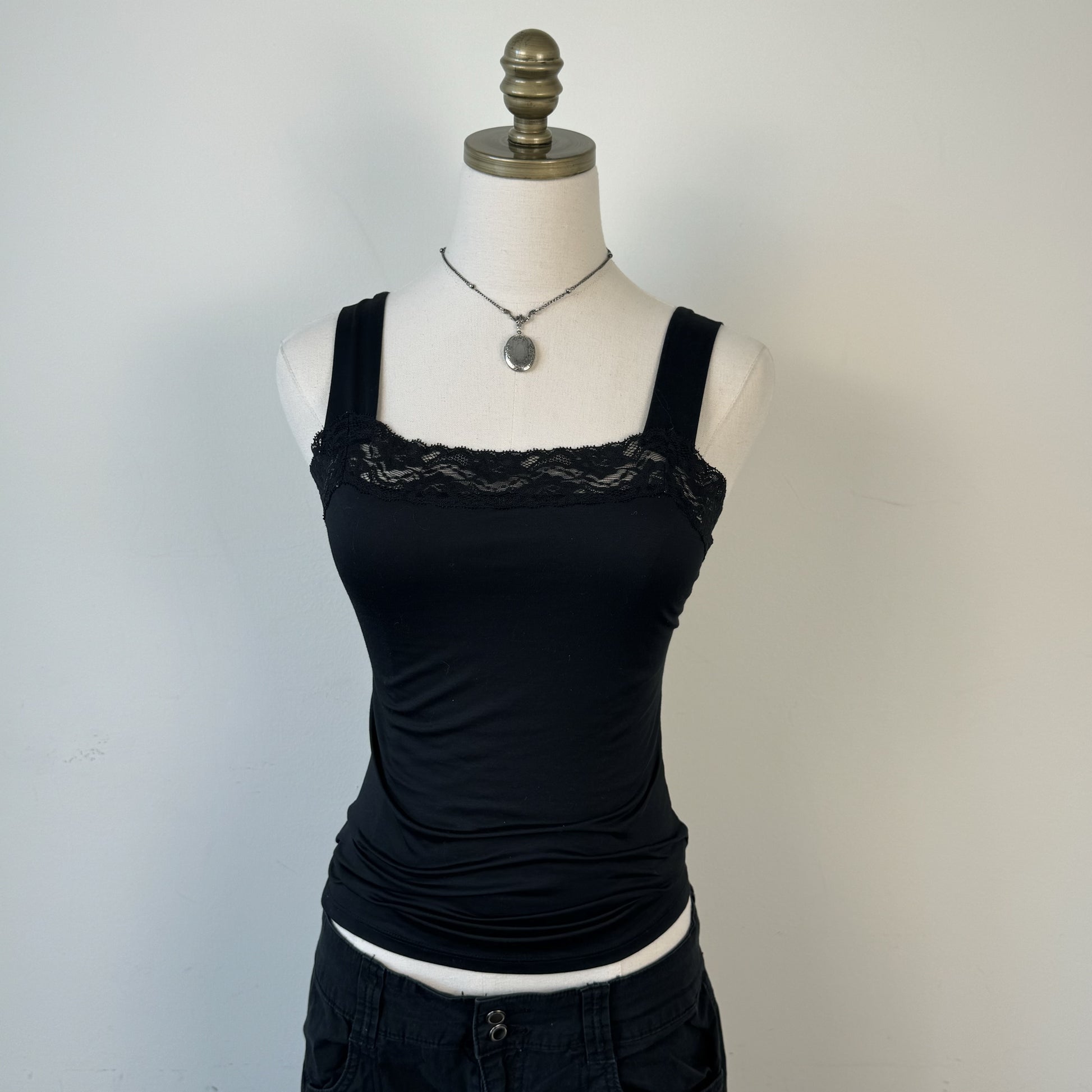 Jones New York Black Lace Trim Fitted Tank Top – view 2