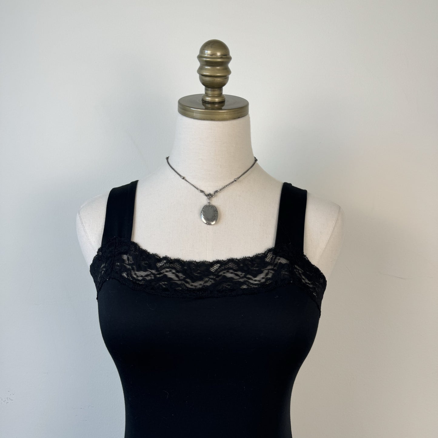 Jones New York Black Lace Trim Fitted Tank Top – view 8
