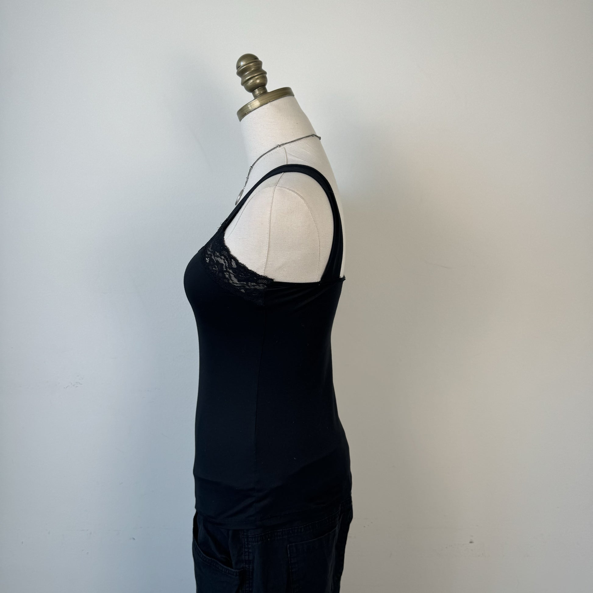Jones New York Black Lace Trim Fitted Tank Top – view 4