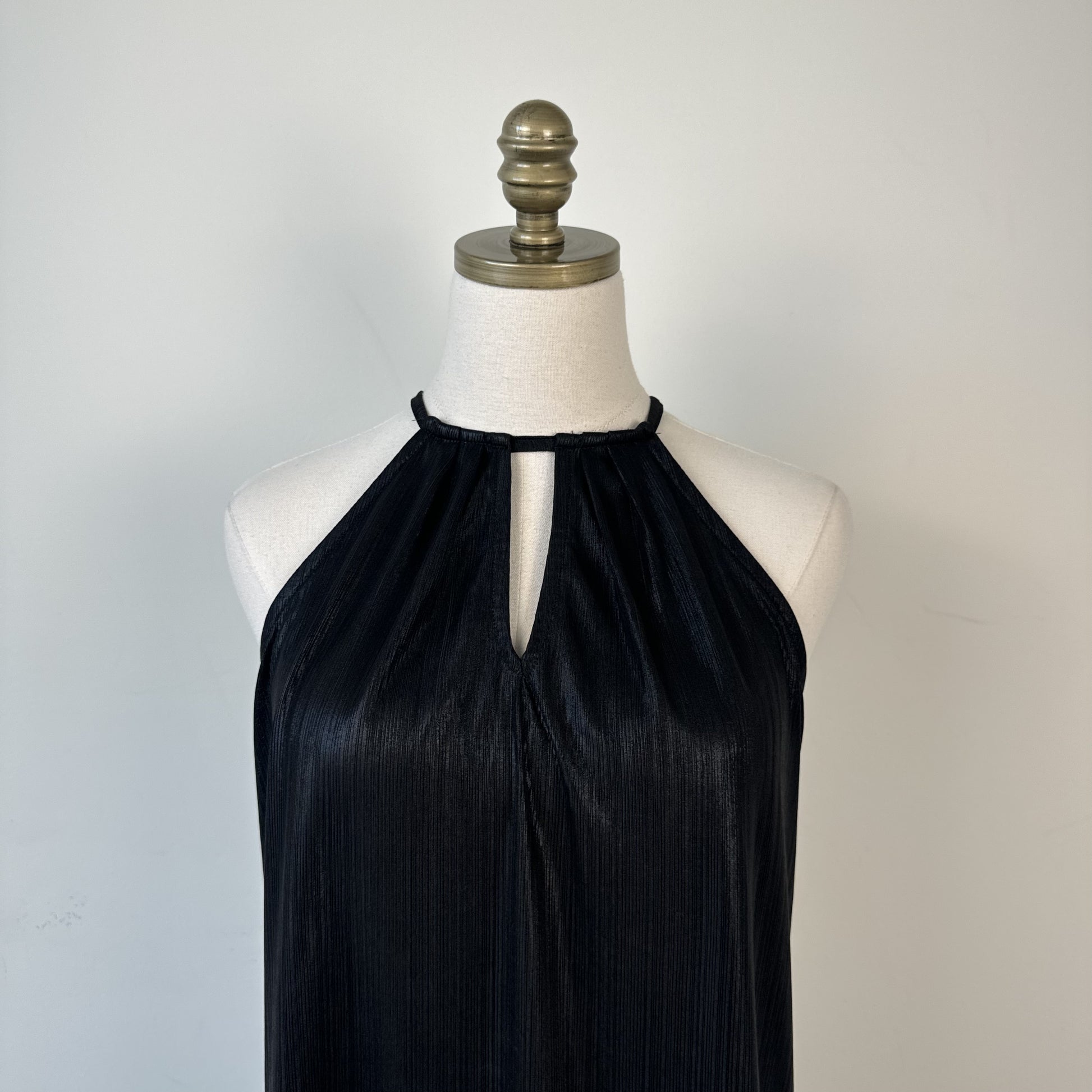 Le Chateau Black Shimmery Halter Neck Top with Keyhole – view 8