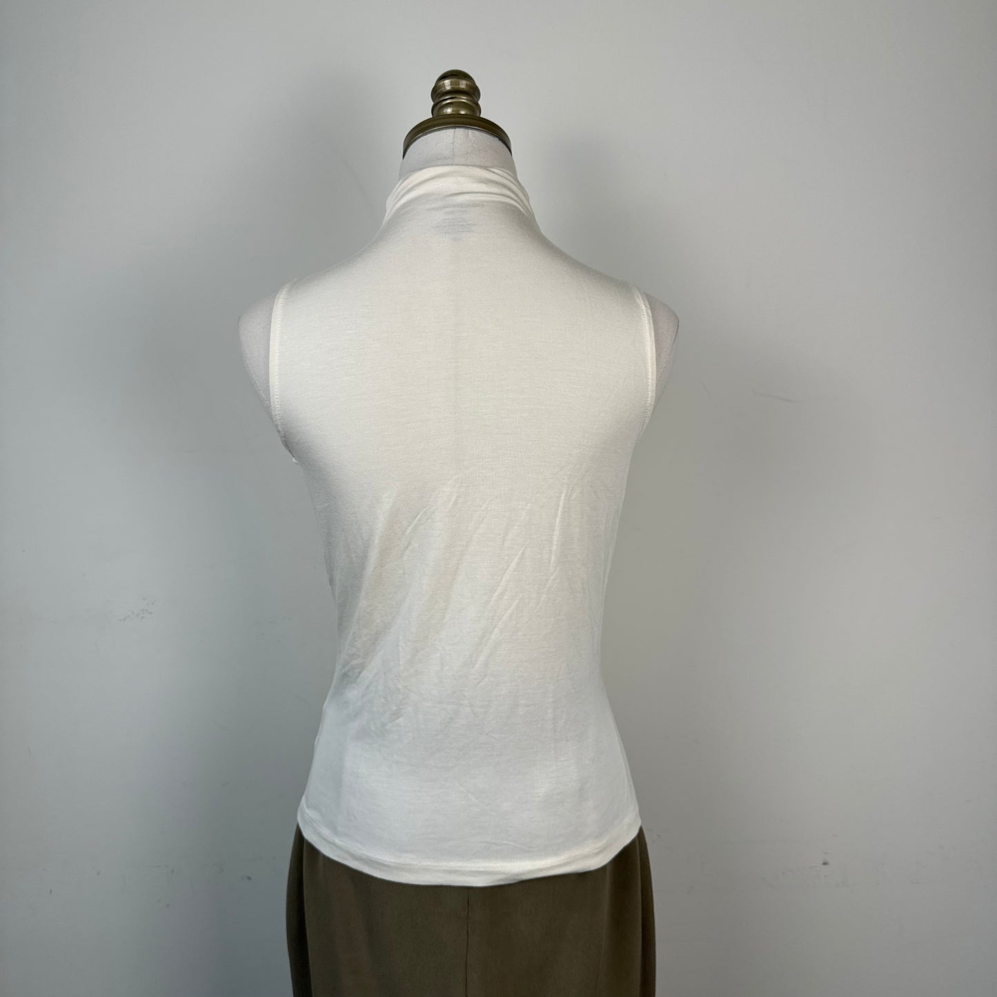 Christian Siriano Cream Mock Neck Fitted Sleeveless Blouse