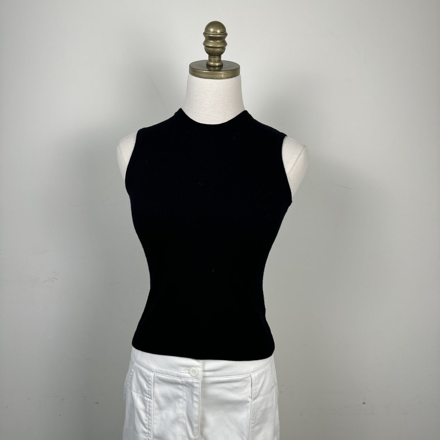 Black Wool Sleeveless Knit Vest Top – view 3