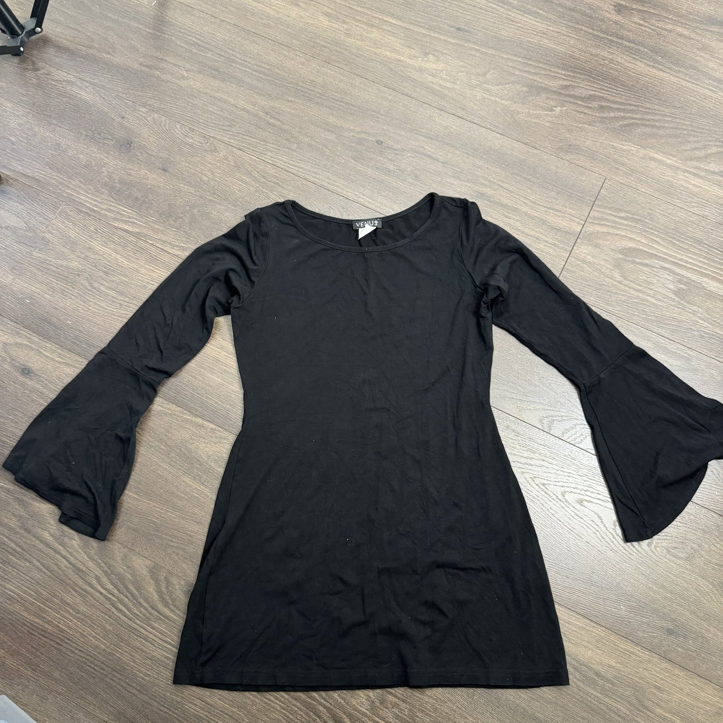 Vintage Black Bell Sleeve Fitted Long Torso Top – view 8