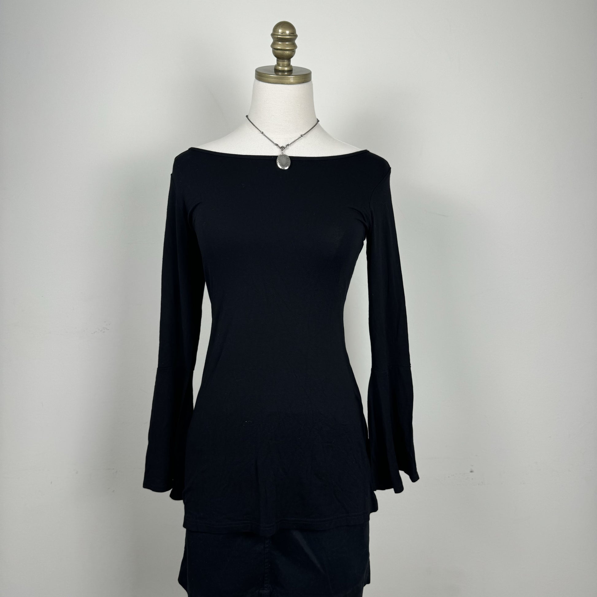 Vintage Black Bell Sleeve Fitted Long Torso Top – view 2