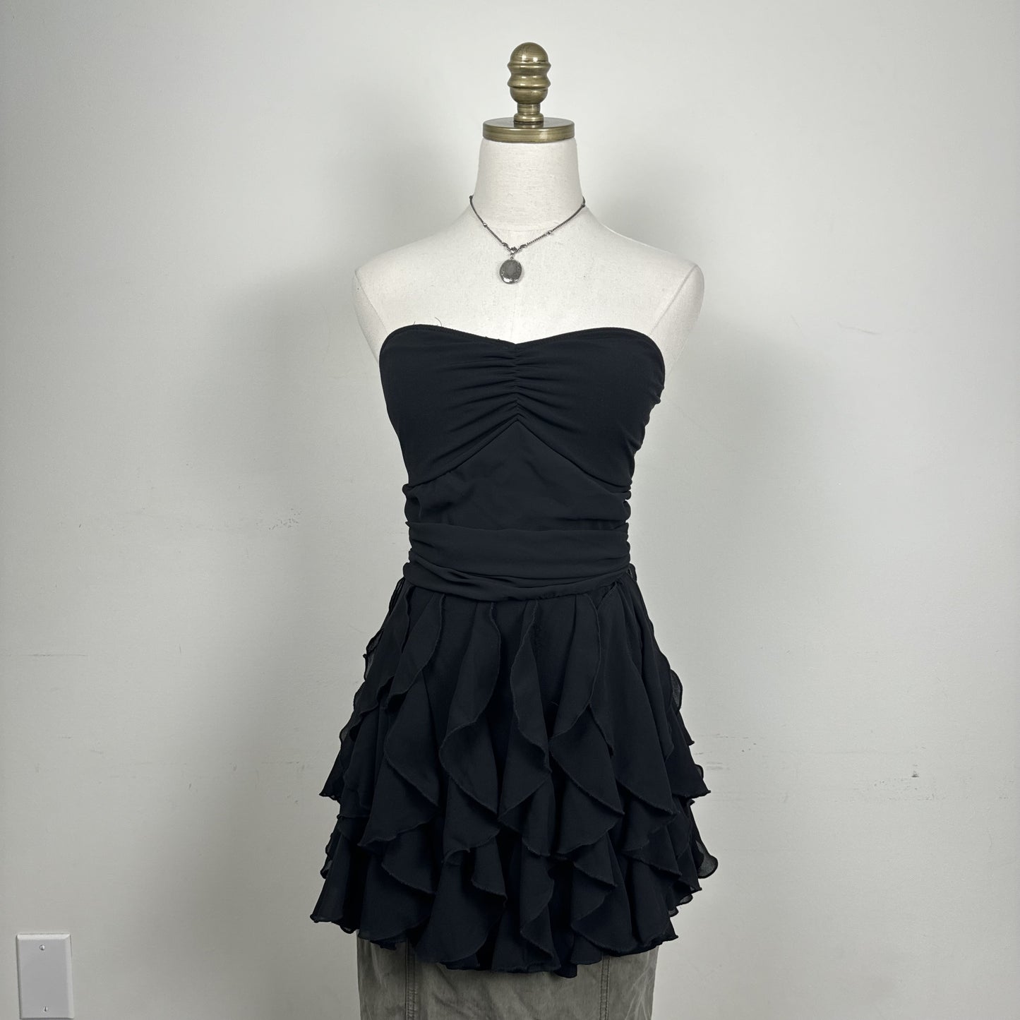 Black Chiffon Ruffle Hem Babydoll Tube Top – view 2